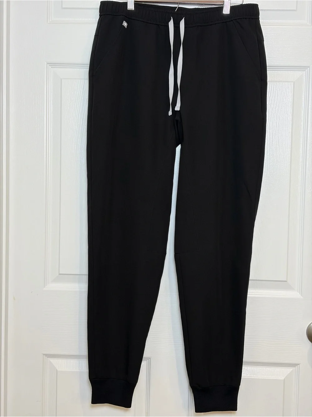Figs Tansen Men's Black Jogger Scrub Pant | Size L